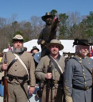 Contributor Brian Duckworth (center)
